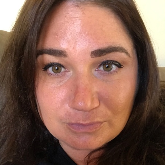 Meet your Posher, Leanne - Picture 1 of 1